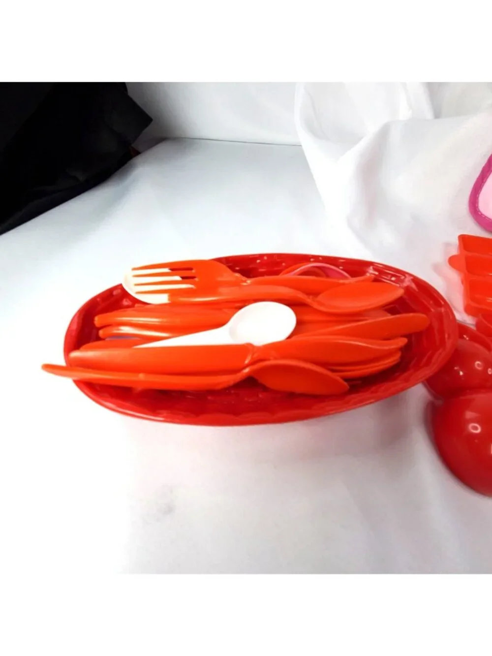 Vintage 41-Piece Kids Plastic Kitchen Play Set W/ Utensils Cups Plates Ice Tray - Picture 7 of 8